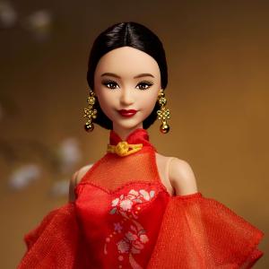 Image Poupée Barbie JBJ11 Signature Nouvel an Chinois, avec Robe Chinoise à imprimé Fleur de Prunier et Accessoires