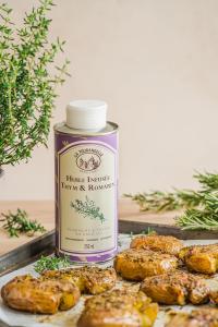 Image Coffret La Tourangelle - 3 Huiles Infusées Basilic, Ail Et Thym & Romarin Goût Intense Savoureux Pour Les Gourmands Passionnés De Cuisine , 250 Ml