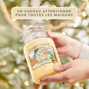 Image Bougie Parfumée Yankee Candle 115504EZ Cookie de Noël - Format jarre jusqu’à 150 heures de combustion