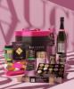Image FAUCHON Boîte Chapeau Glam - Coffret Pralinés, Caramels, Pâtes de Fruits, Petits-beurre au Chocolat, Tartinable, Foie Gras, Terrine, Rillettes, Thé Gyokuro, Champagne