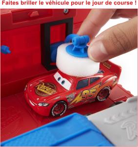 Image Coffret Mack Cars Mattel HDC75 Disney Pixar - Transformable 2 en 1 camion et atelier de tuning