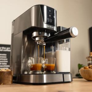 Image Machine a Café Expresso Semi-Automatique Cecotec Power Espresso 20 Cream à 119€