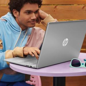 Image PC Portable 17.3" FHD HP Laptop 17-cn2001sf - Gris à 449€