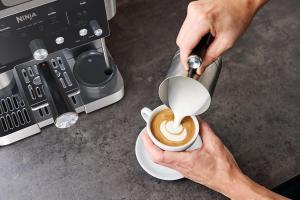 Image Machine à café Ninja ES501EU Luxe Essential - Argent à 299,99€