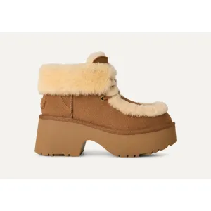 Image Botte à lacets UGG Classic Esmee - Chestnut ou Noir à 145,99€