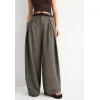 Image Pantalon de ville Femme Stradivarius maxi pinces ceinture - Marron à 21,59 €