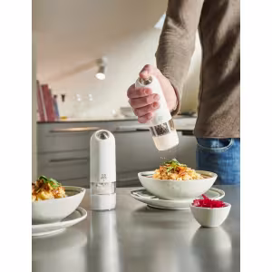 Image Duo de moulins à poivre et sel électriques Alaska - Noir et Blanc à 87€